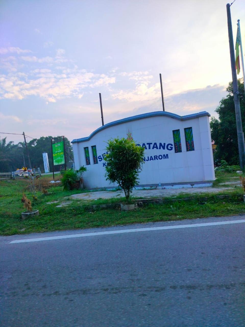Aiman'S Rose Homestay Teluk Panglima Garang المظهر الخارجي الصورة